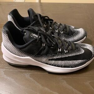 Nike Air Max Infuriate shoes